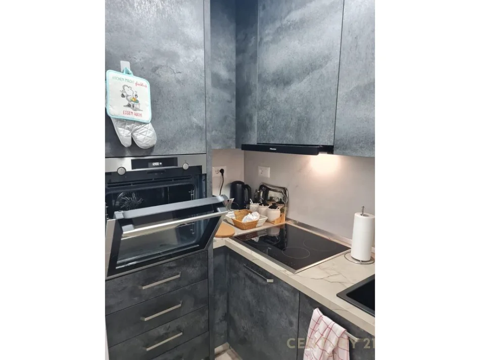 Tirane, jepet me qera apartament 2+1 Kati 4, 75 m² 600 € (restorant durresi)