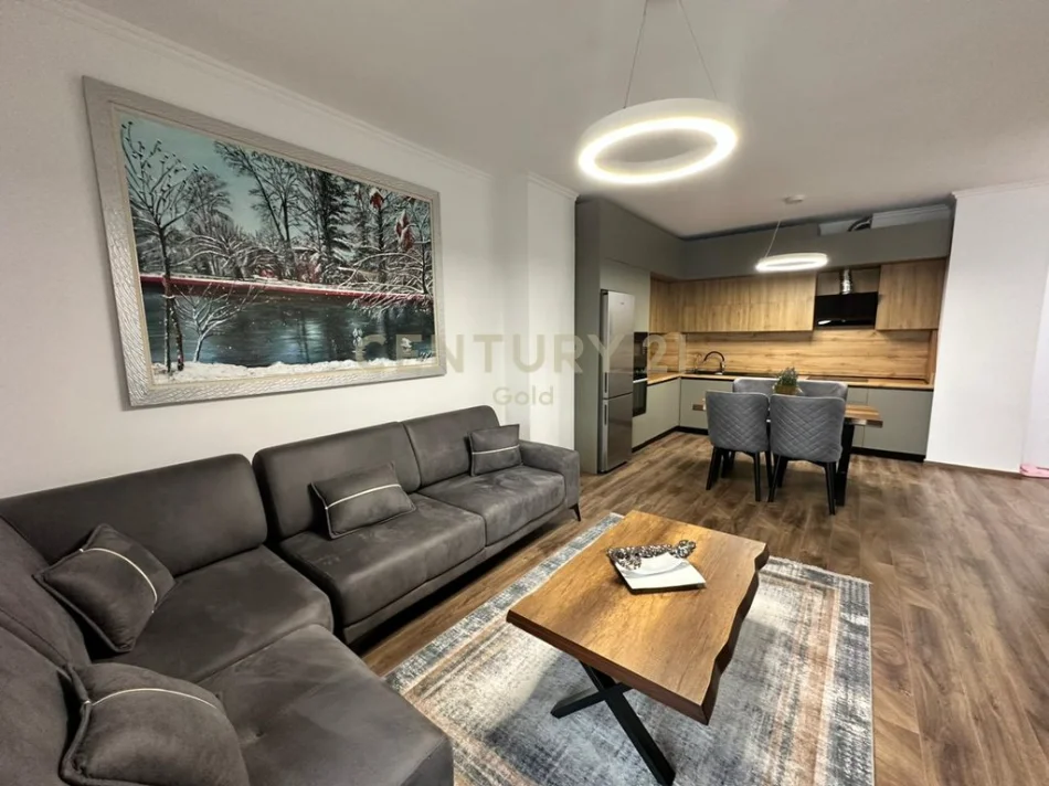 Tirane, jepet me qera apartament 2+1+Ballkon Kati 5, 109 m² 1.300 € (pazari i ri hoxha tahsim)
