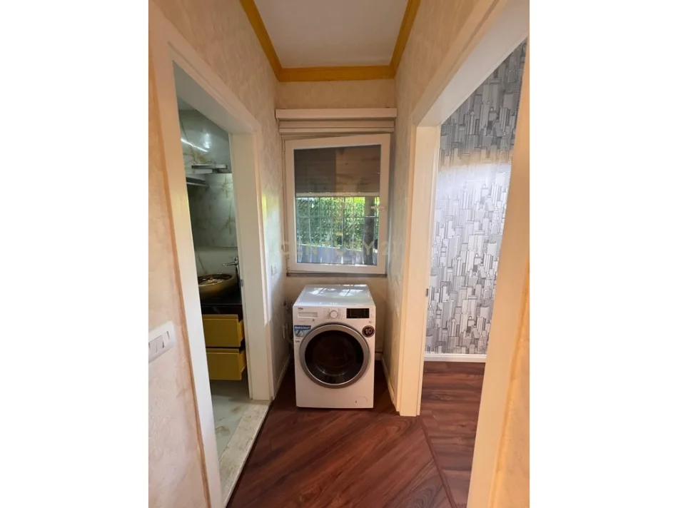 Tirane, jepet me qera apartament 2+1 Kati 0, 82 m² 750 € (liqeni i thate radisson)