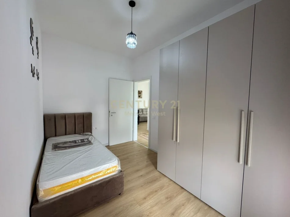 Tirane, jepet me qera apartament 2+1+Ballkon Kati 5, 72 m² 550 € (Ali Demi)