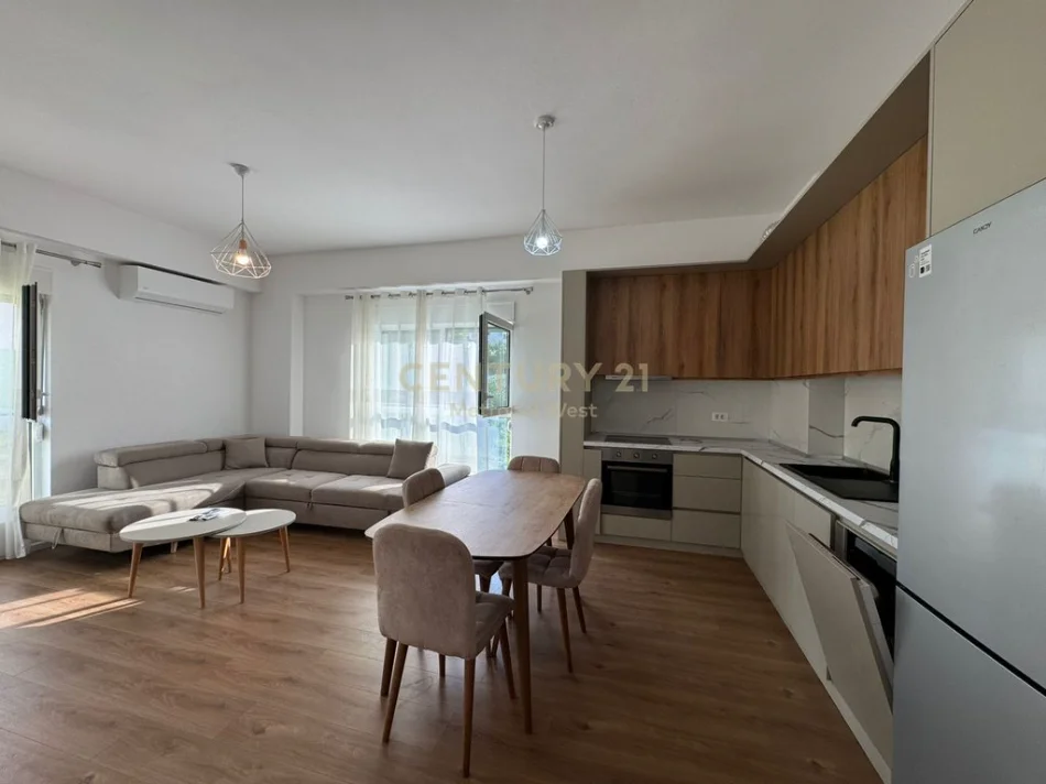 Tirane, jepet me qera apartament 2+1+Ballkon Kati 4, 100 m² 500 € (Rezidenca Kaimi, Ali Demi)