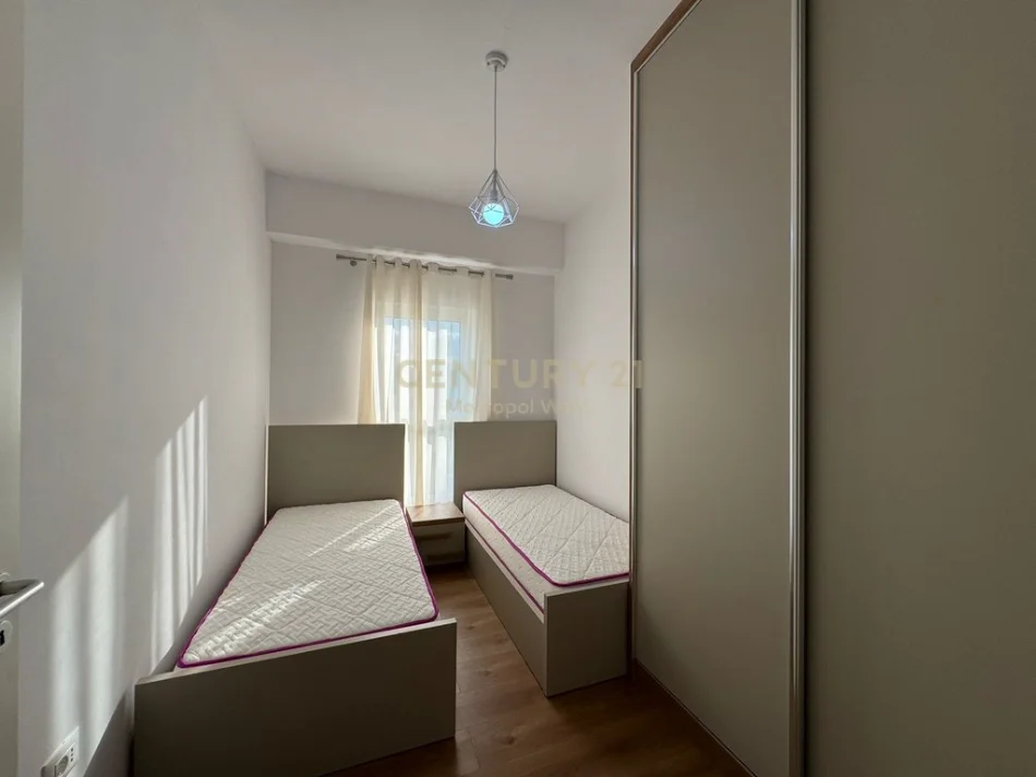 Tirane, jepet me qera apartament 2+1+Ballkon Kati 4, 100 m² 500 € (Rezidenca Kaimi, Ali Demi)
