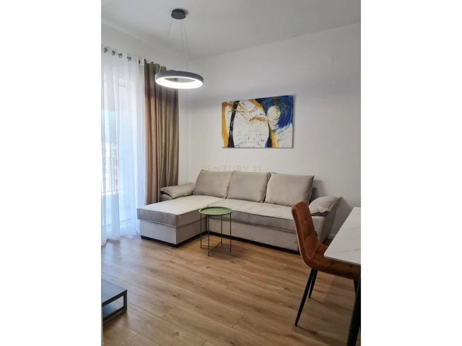 Tirane, jepet me qera apartament 1+1 Kati 7, 64 m² 422 € 