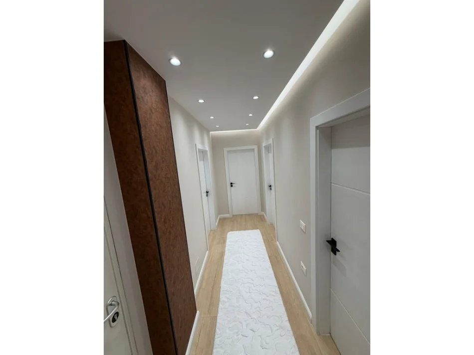 Tirane, shitet apartament 2+1+Ballkon Kati 3, 109 m² 165.000 € (astiri)
