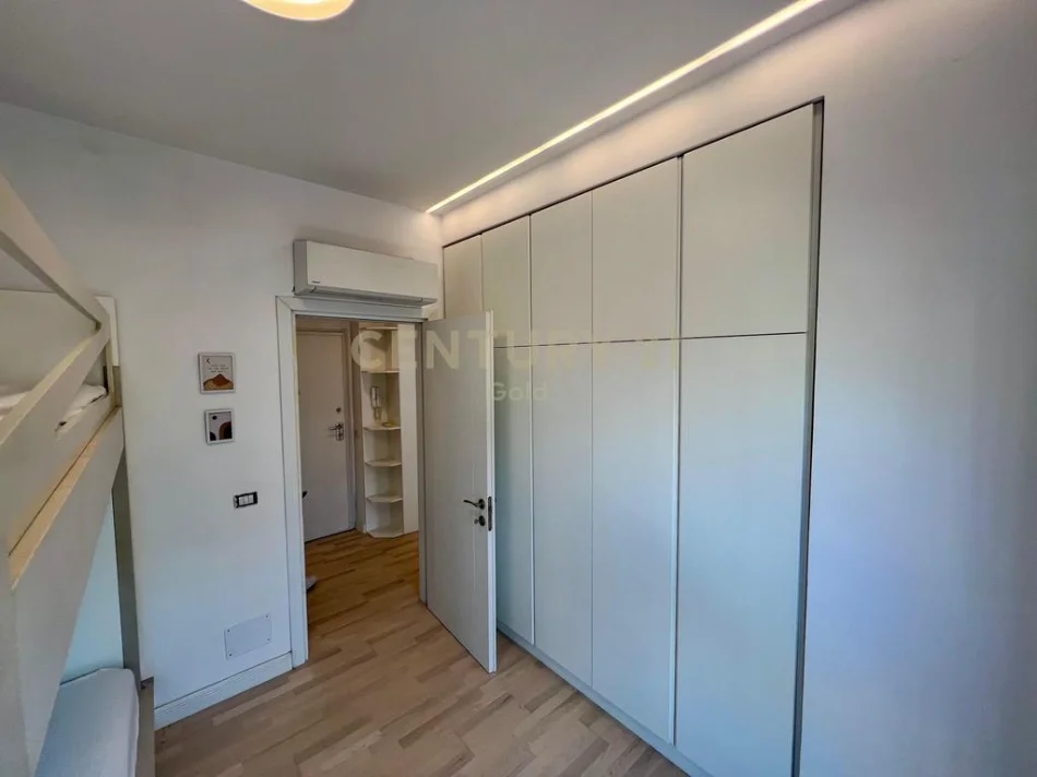 Tirane, jepet me qera apartament 2+1+Ballkon Kati 6, 95 m² 1.100 € (rruga e barrikadave)