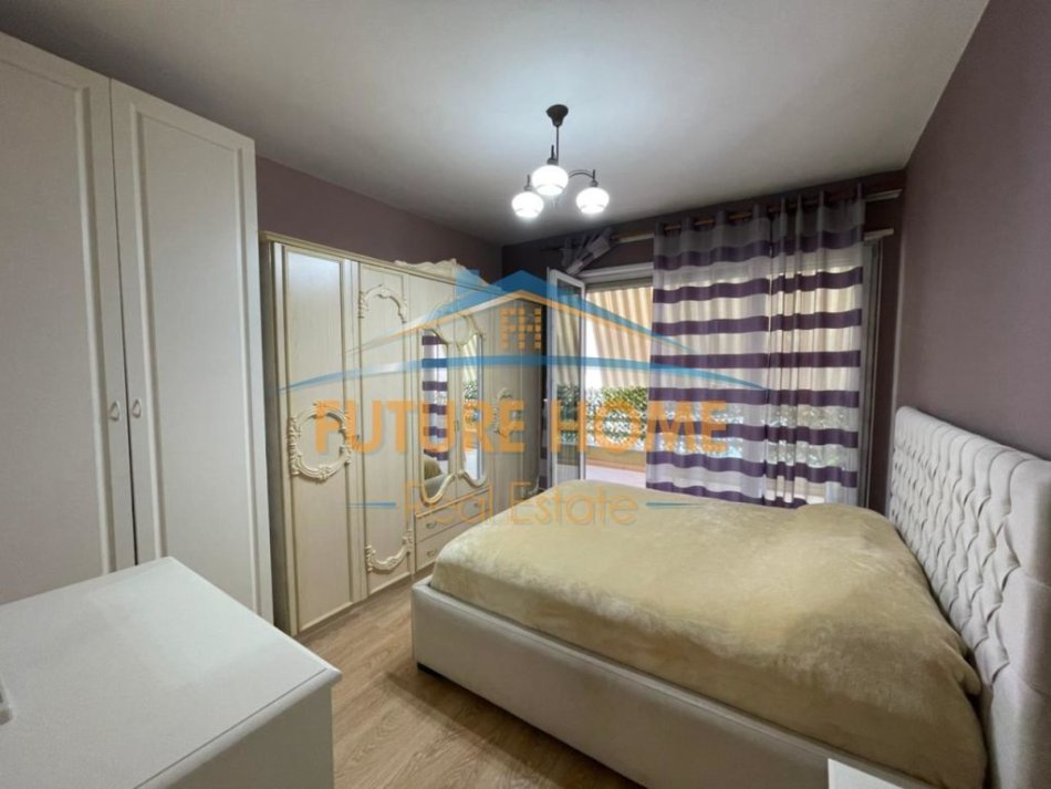 Tirane, jepet me qera apartament 1+1 Kati 2, 87 m² 650 € (Kopshti Zoologjik , Tiranë)