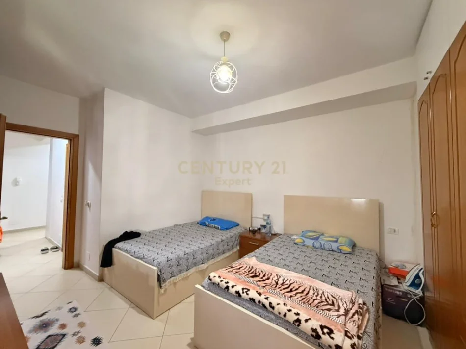 Tirane, shitet apartament 1+1 Kati 7, 74 m² 120.000 € (astiri)