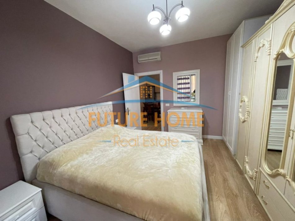 Tirane, jepet me qera apartament 1+1 Kati 2, 87 m² 650 € (Kopshti Zoologjik , Tiranë)