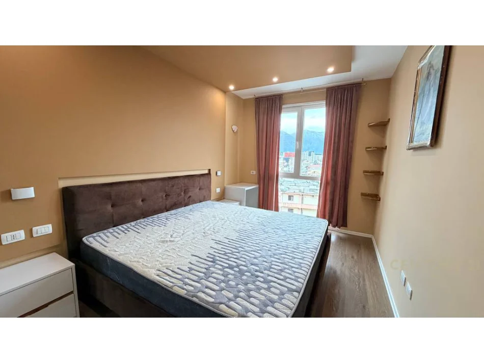 Tirane, shitet apartament 2+1+Ballkon Kati 6, 94 m² 240.000 € (don bosko)