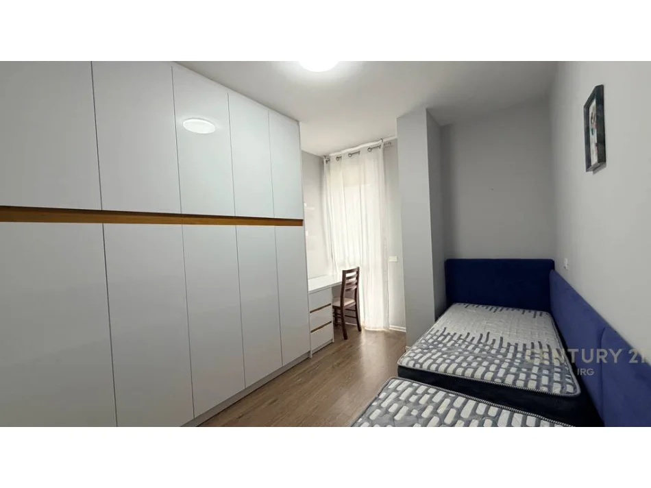 Tirane, shitet apartament 2+1+Ballkon Kati 6, 94 m² 240.000 € (don bosko)
