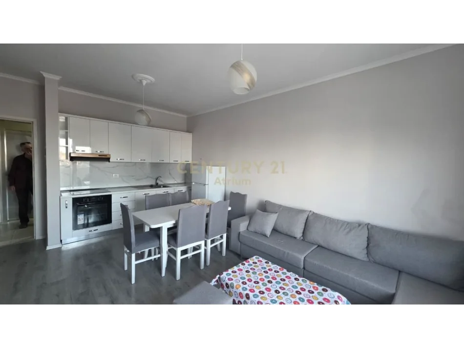 Tirane, jepet me qera apartament 2+1 Kati 4, 86 m² 700 € (don bosko rr asllan shahini)