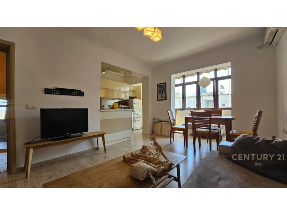 Tirane, shitet apartament 1+1+Ballkon Kati 4, 63 m² 145.000 €