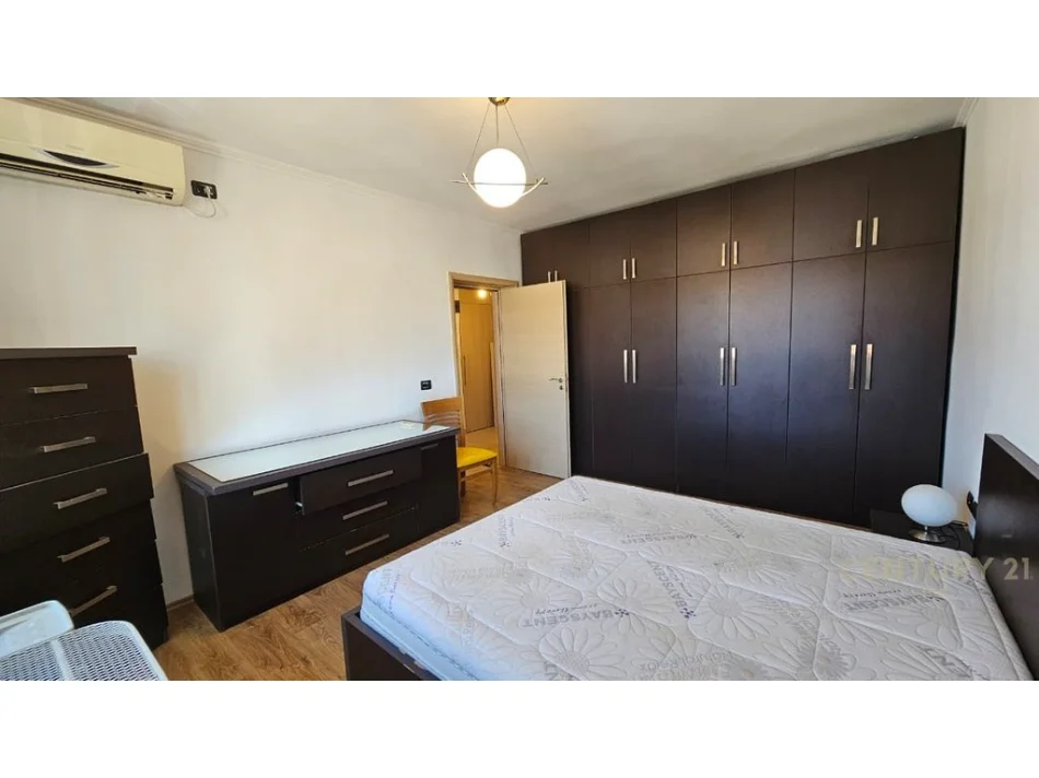 Tirane, shitet apartament 1+1 Kati 5, 63 m² 145.000 € (myslym shyri)