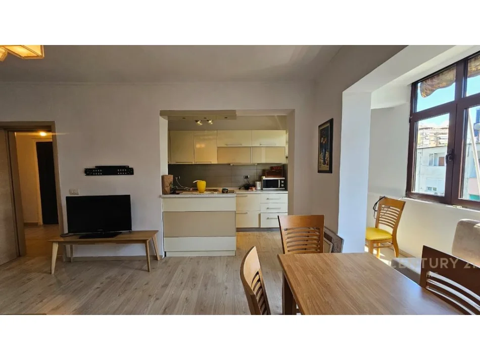 Tirane, shitet apartament 1+1 Kati 5, 63 m² 145.000 € (myslym shyri)
