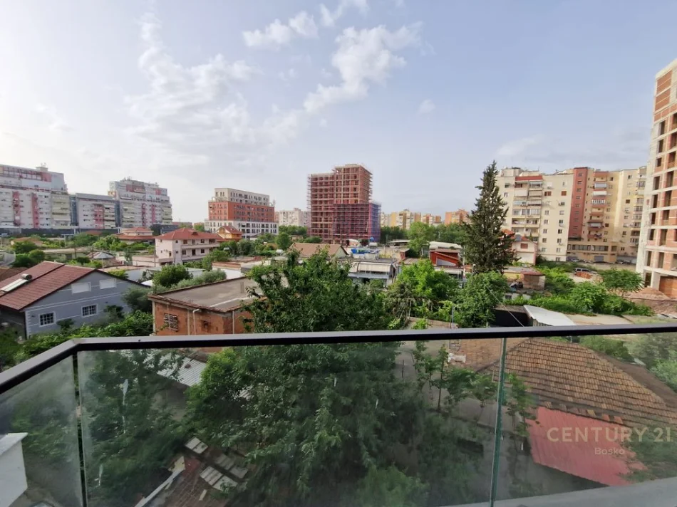 Tirane, shitet apartament 1+1+Ballkon Kati 3, 77 m² 134.500 € 