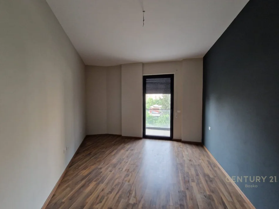 Tirane, shitet apartament 1+1+Ballkon Kati 3, 77 m² 134.500 € 