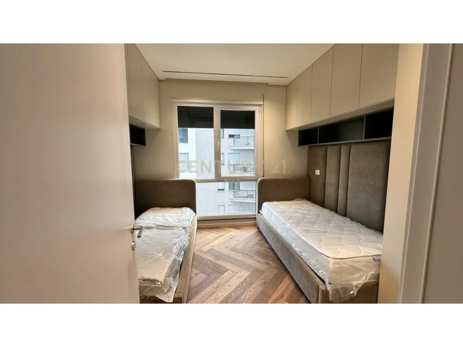 Tirane, jepet me qera apartament 2+1+Ballkon Kati 5, 85 m² 750 € (don bosko)