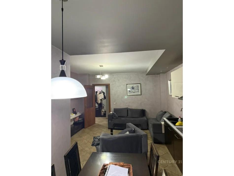 Tirane, jepet me qera apartament 2+1 Kati 3, 75 m² 600 € (rruga e kavajes)