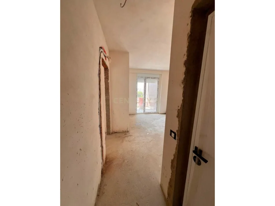 Tirane, shitet apartament 1+1 Kati 3, 46 m² 149.000 € (prane shkolles Osman Myderizi)