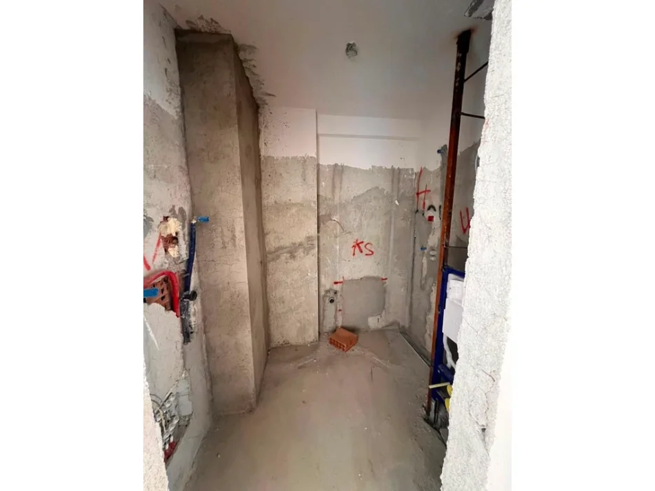 Tirane, shitet apartament 1+1+Ballkon Kati 3, 52 m² 149.000 € (mihal grameno prane shkolles osman myderizi)