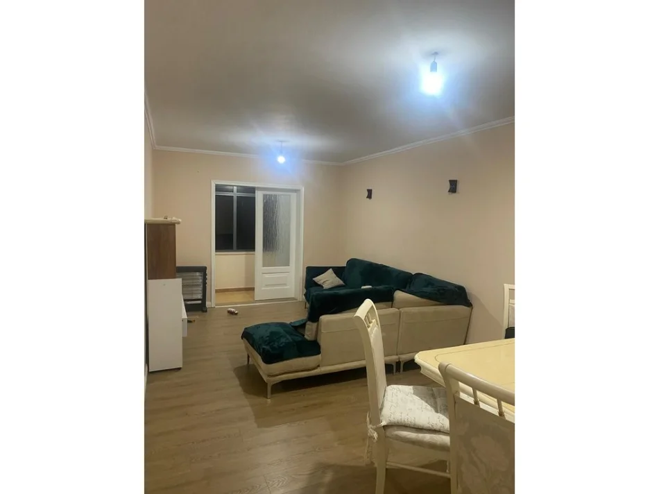 Shqiperi, jepet me qera apartament 2+1 Kati 5, 120 m² 600 € (Varri Bamit)
