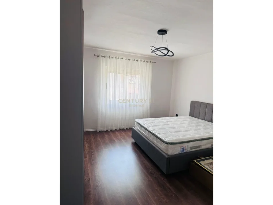Tirane, jepet me qera apartament 1+1 Kati 6, 60 m² 600 € (rruga fortuzi)