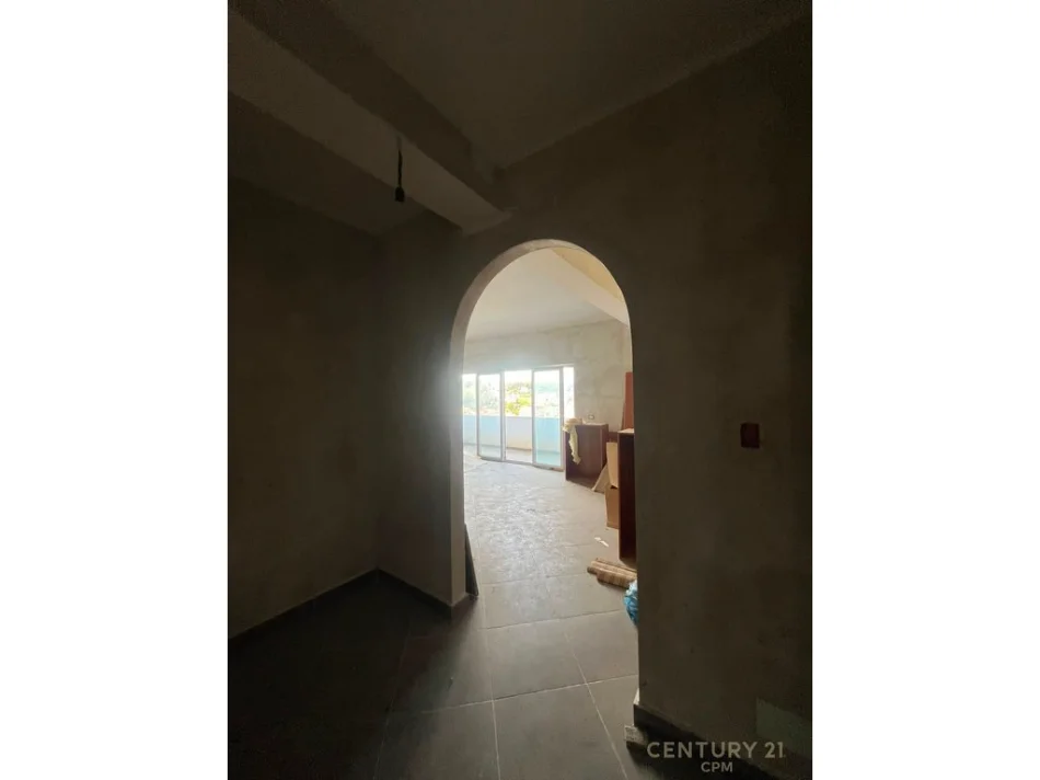 Tirane, shitet apartament 2+1+Ballkon Kati 4, 155 m² 250.000 € (vilat gjermane)