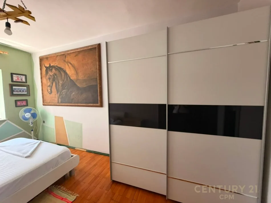 Tirane, jepet me qera apartament 1+1 Kati 3, 88 m² 650 € (sheshi willson)