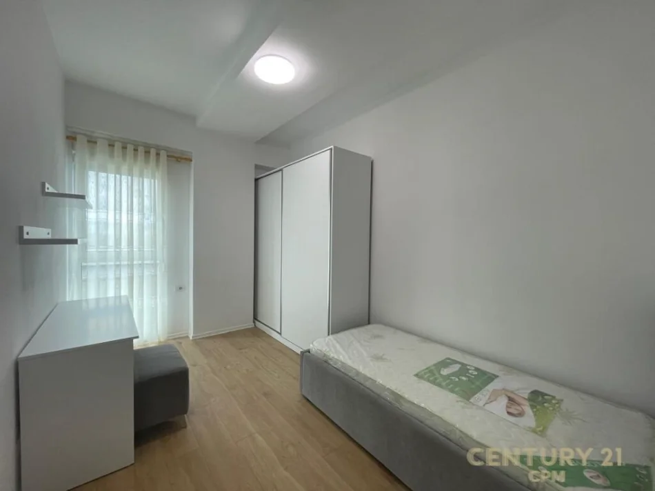 Tirane, jepet me qera apartament 2+1+Ballkon Kati 5, 100 m² 650 € (siri kodra 2)