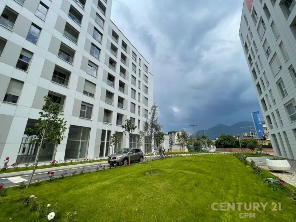 Tirane, jepet me qera apartament 2+1+Ballkon Kati 5, 100 m² 650 € (siri kodra 2)