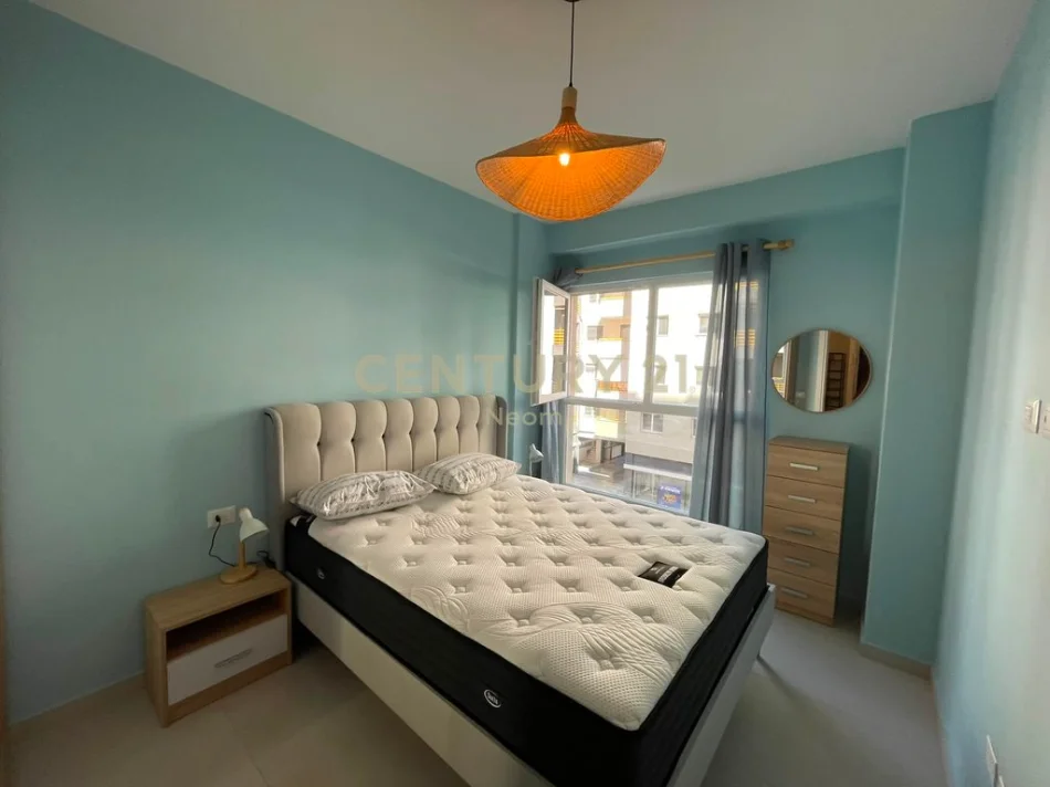 Tirane, jepet me qera apartament 1+1+Ballkon Kati 2, 73 m² 600 € (laprake)