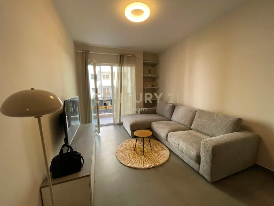Tirane, jepet me qera apartament 1+1+Ballkon Kati 2, 73 m² 600 € (laprake)
