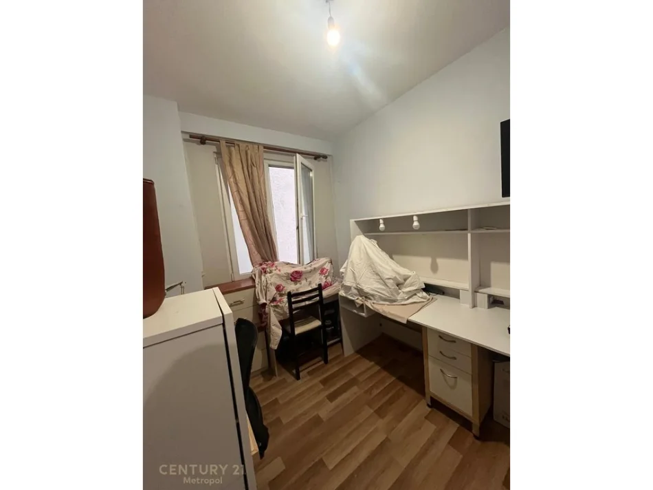 Tirane, shitet apartament 2+1 Kati 3, 106 m² 295.000 € (komuna e parisit kika 2)