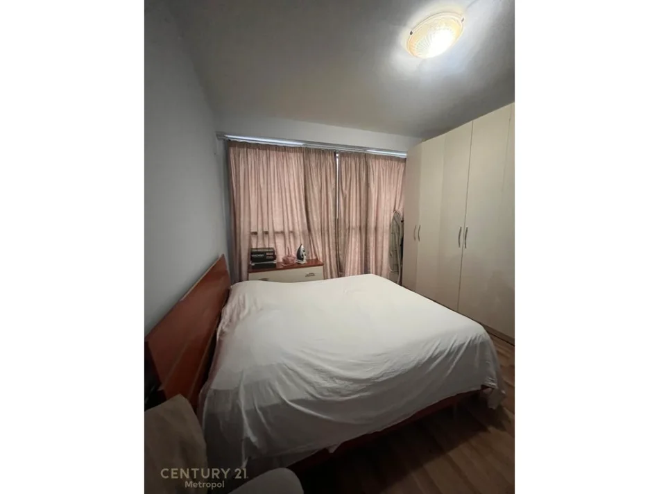 Tirane, shitet apartament 2+1 Kati 3, 106 m² 295.000 € (komuna e parisit kika 2)