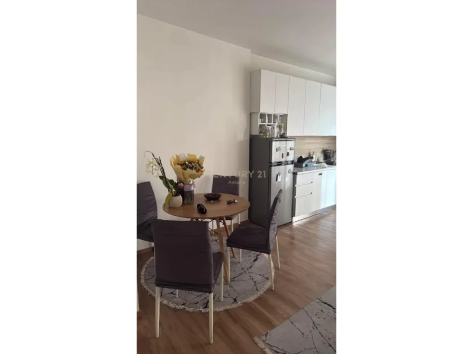 Tirane, jepet me qera apartament 1+1+Ballkon Kati 2, 72 m² 600 € (hipoteka perballe spak kompleski panorama 2)