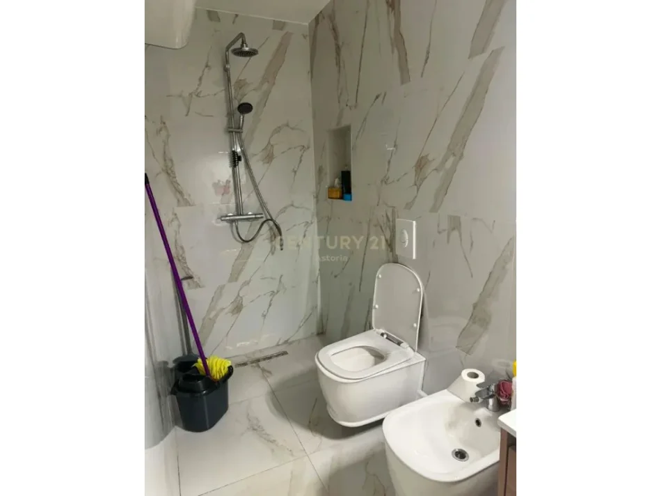 Tirane, jepet me qera apartament 1+1+Ballkon Kati 2, 72 m² 600 € (hipoteka perballe spak kompleski panorama 2)