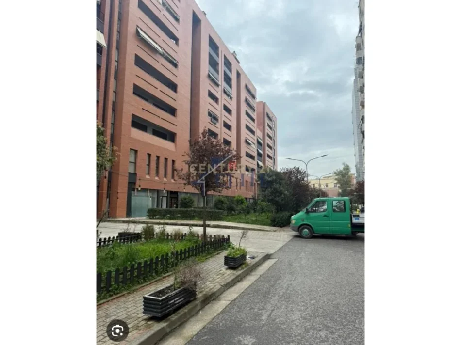 Tirane, jepet me qera apartament 1+1+Ballkon Kati 2, 72 m² 600 € (hipoteka perballe spak kompleski panorama 2)