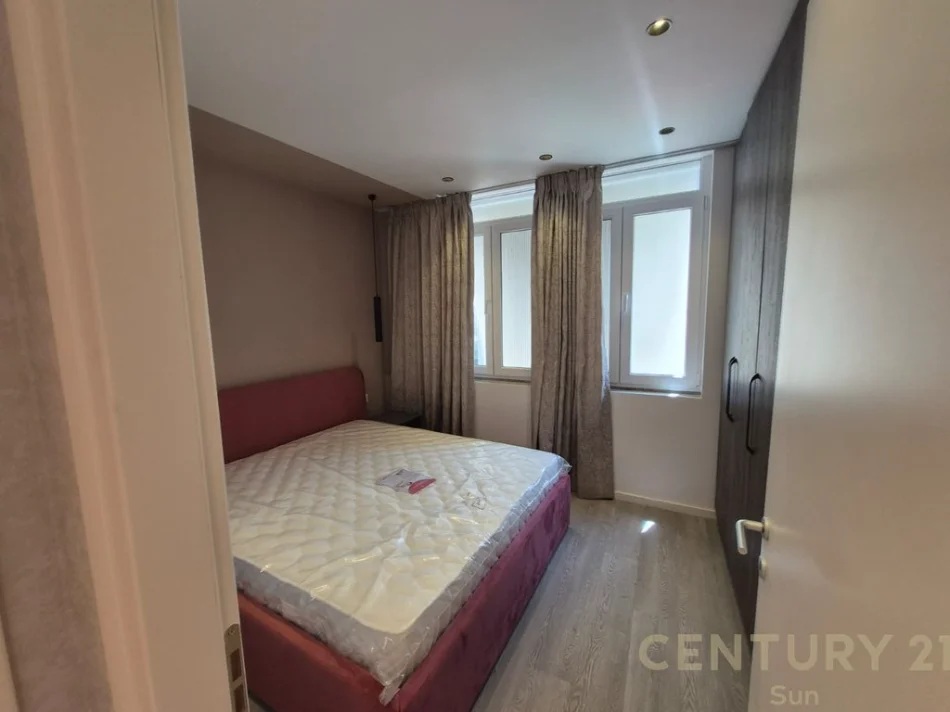 Tirane, shitet apartament 2+1 Kati 4, 64 m² 210.000 € (ish blloku rruga perlat rexhepi)