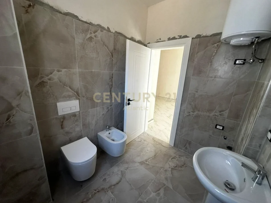 Durres, shitet apartament 1+1 Kati 2, 62 m² 89.000 € (Golem)
