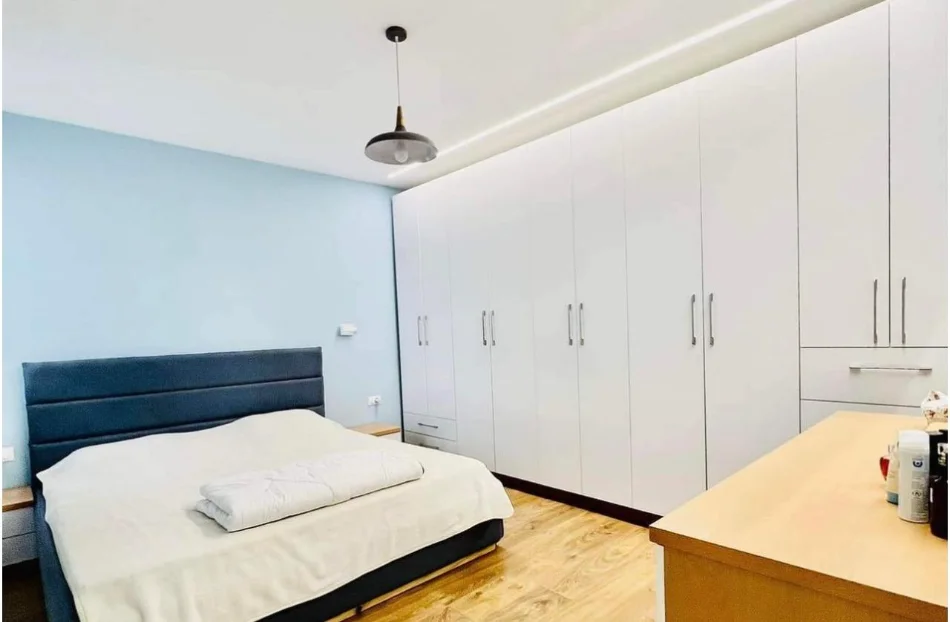 Tirane, shitet apartament 2+1 , 100 m² 198.000 € (Qendra Kristal)