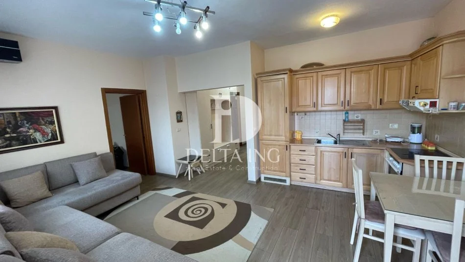 Tirane, jepet me qera apartament 2+1 Kati 4, 80 m² 800 € (Myslym Shyri)