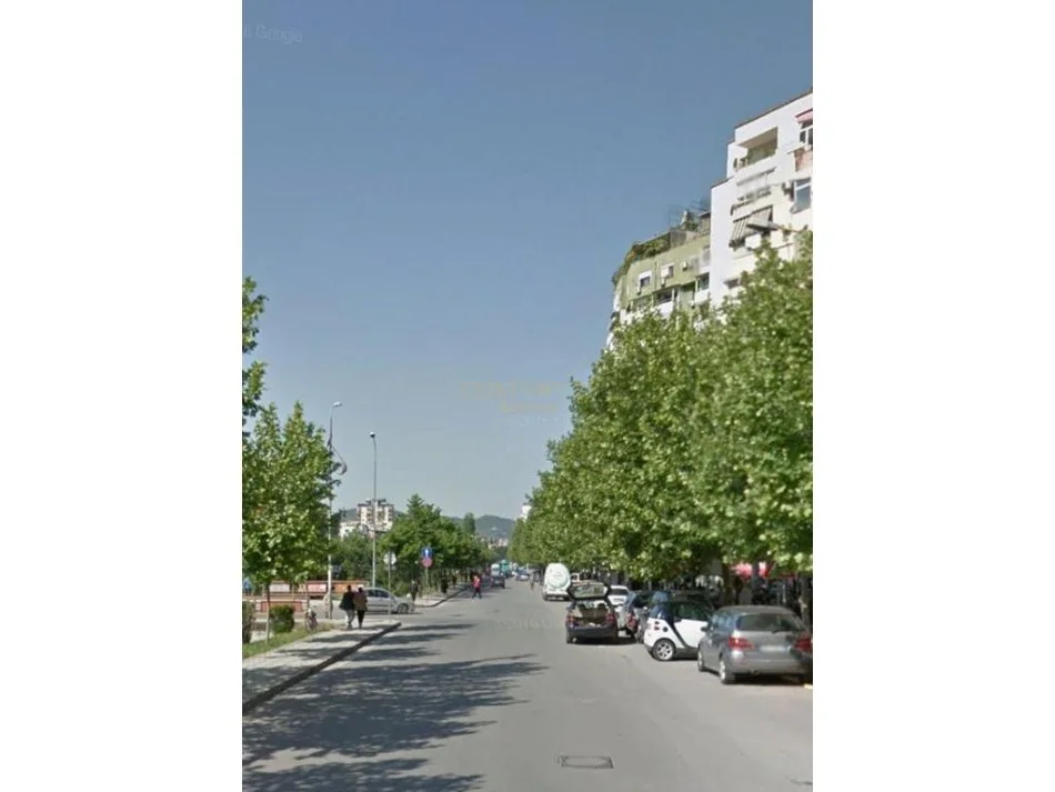 Tirane, shes apartament 1+1 Kati 3, 78 m² 140.000 € (Brryli)