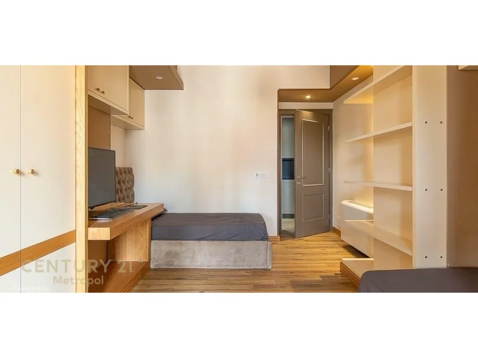 Tirane, jepet me qera apartament 2+1 Kati 4, 190 m² 1.950 € (myslym shyri)