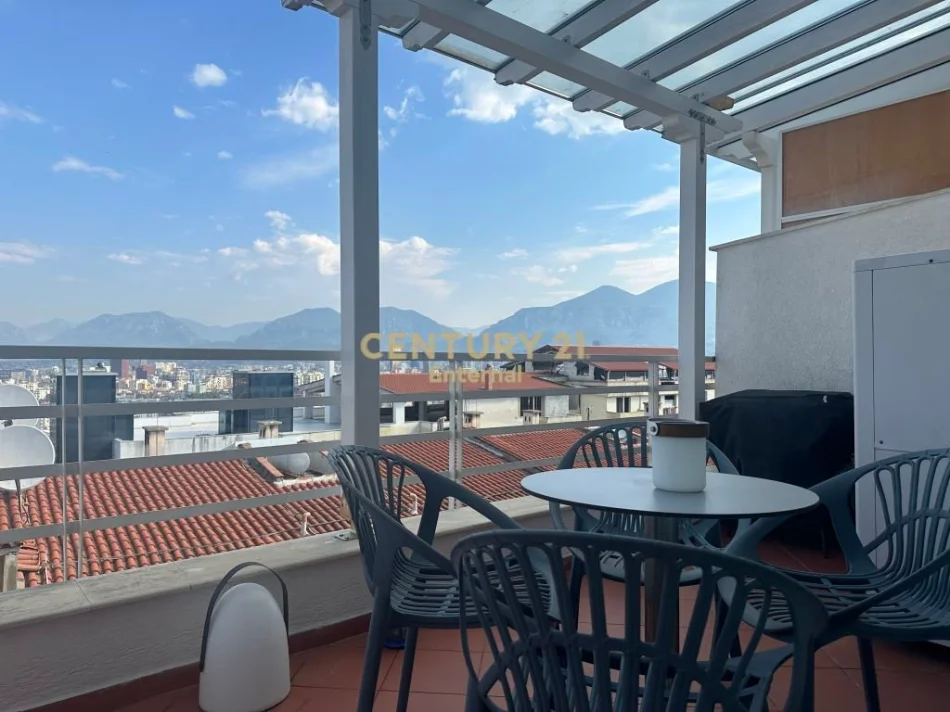 Tirane, jepet me qera apartament 3+1+Ballkon Kati 1, 170 m² 1.400 € (kodra e diellit 1)