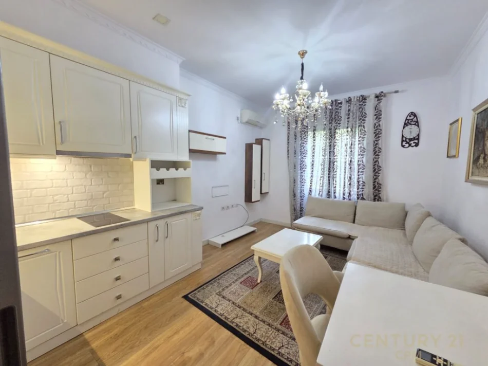 Tirane, jepet me qera apartament 2+1 Kati 2, 74 m² 750 € (SHALLVARET)