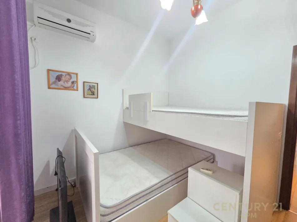 Tirane, jepet me qera apartament 2+1 Kati 2, 74 m² 750 € (SHALLVARET)