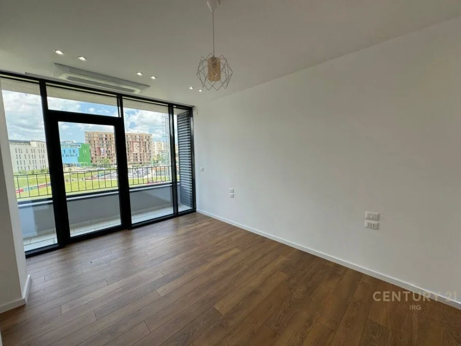 Tirane, jepet me qera zyre Kati 3, 130 m² 1.500 € 