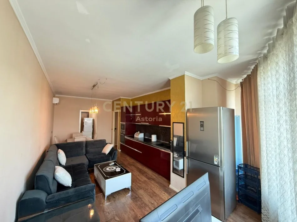 Tirane, jepet me qera apartament Kati 2, 92 m² 450 € (Casa Italia)