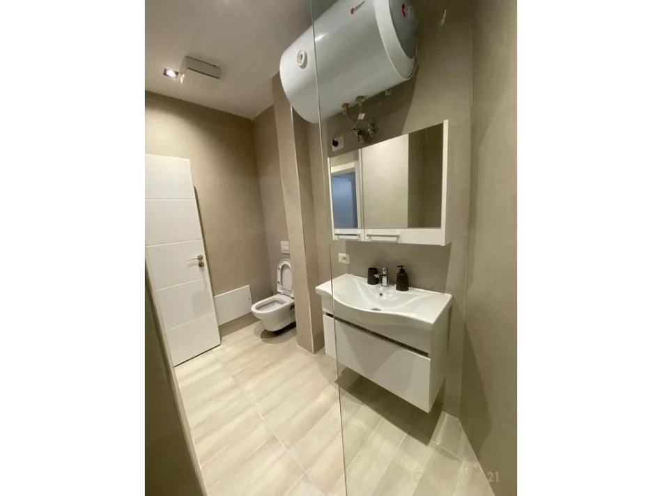 Tirane, jepet me qera apartament 1+1 Kati 2, 65 m² 550 € 