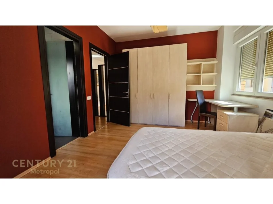 Tirane, jepet me qera apartament 2+1 Kati 2, 110 m² 800 € (myslym shyri)